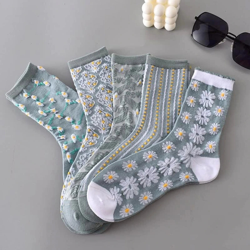 5 Pairs of Socks – Soft Blue Floral Comfort