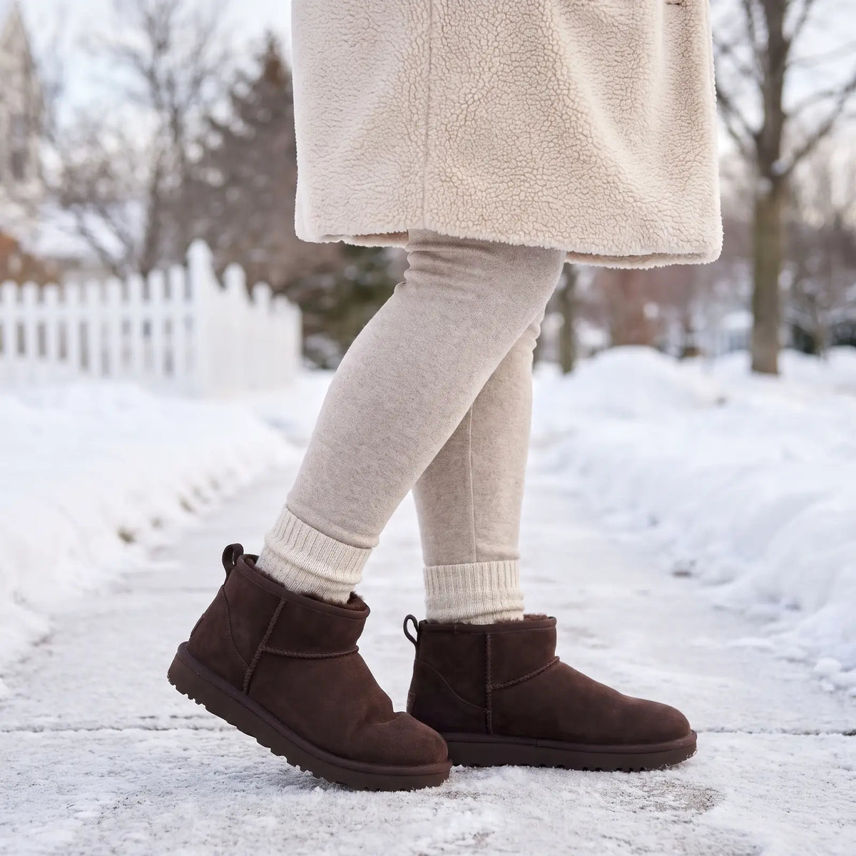 Cloud Suede Chocolate lifestyle